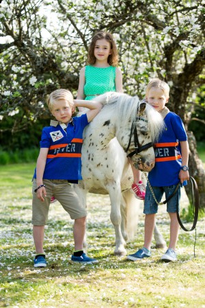 Oscar, Victor, Lisa & Generalen. Maj 2015. Foto: M. Åkerhielm