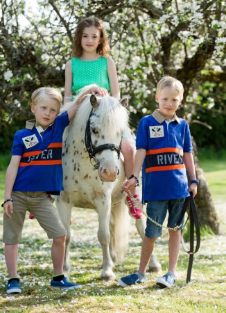 Oscar, Victor, Lisa & Generalen. Maj 2015. Foto: M. Åkerhielm.